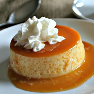 flan w/ 1 scoop of ice cream