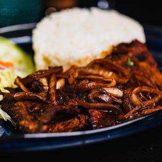 Bistec Encebollado